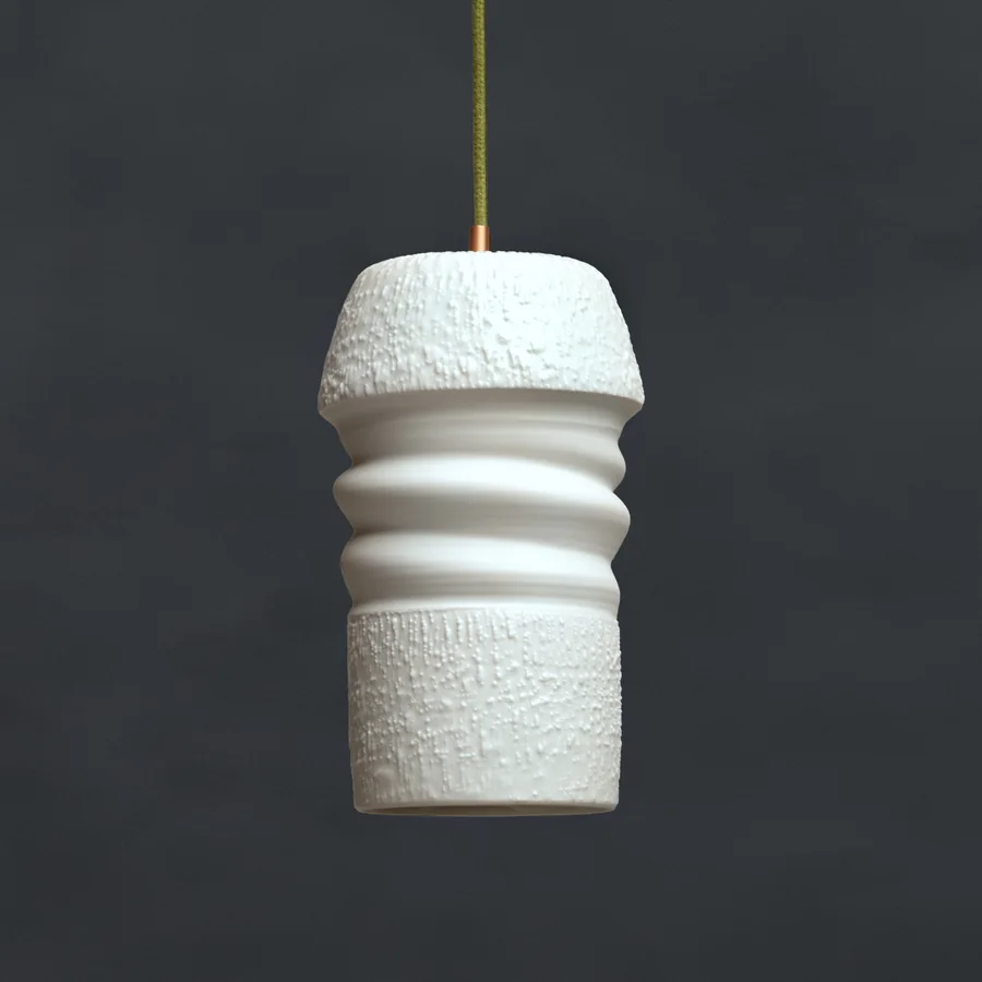 Pelegrin Lumen s reliéfním kloboukem a spirálovým tělem
