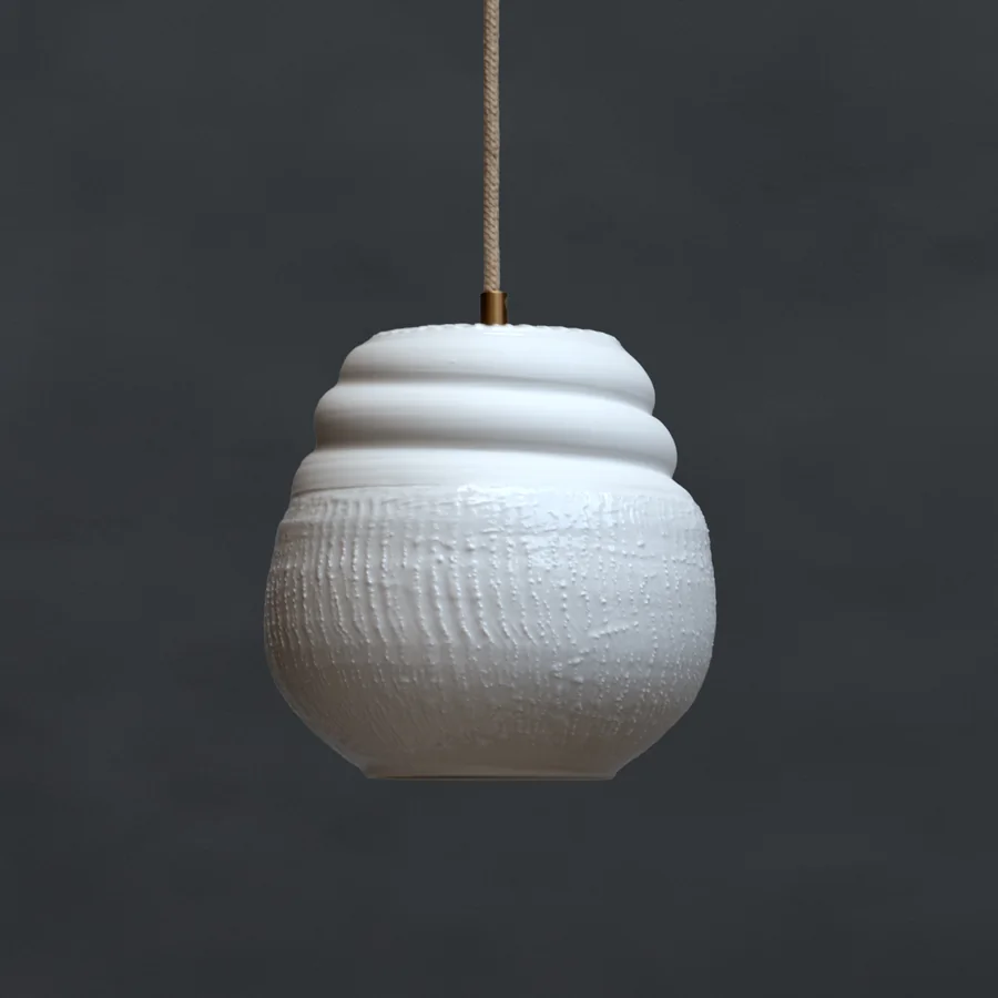 Oblá lampa s vodorovnými vlnami
